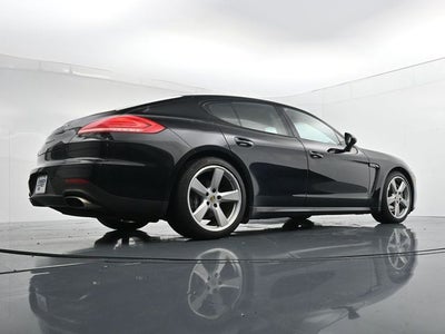 2016 Porsche Panamera 4