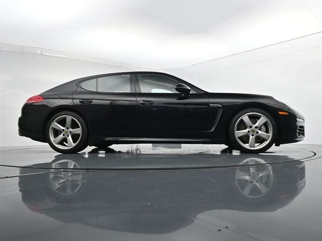 2016 Porsche Panamera 4