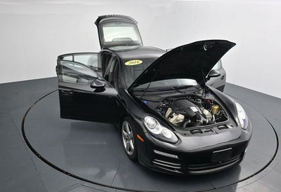 2016 Porsche Panamera 4