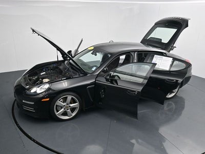2016 Porsche Panamera 4