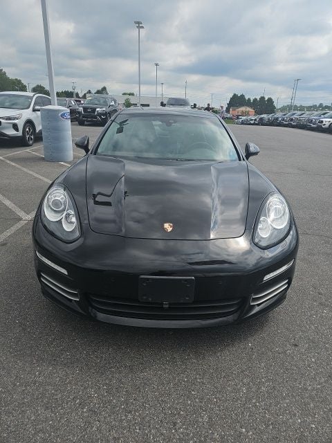 2016 Porsche Panamera 4