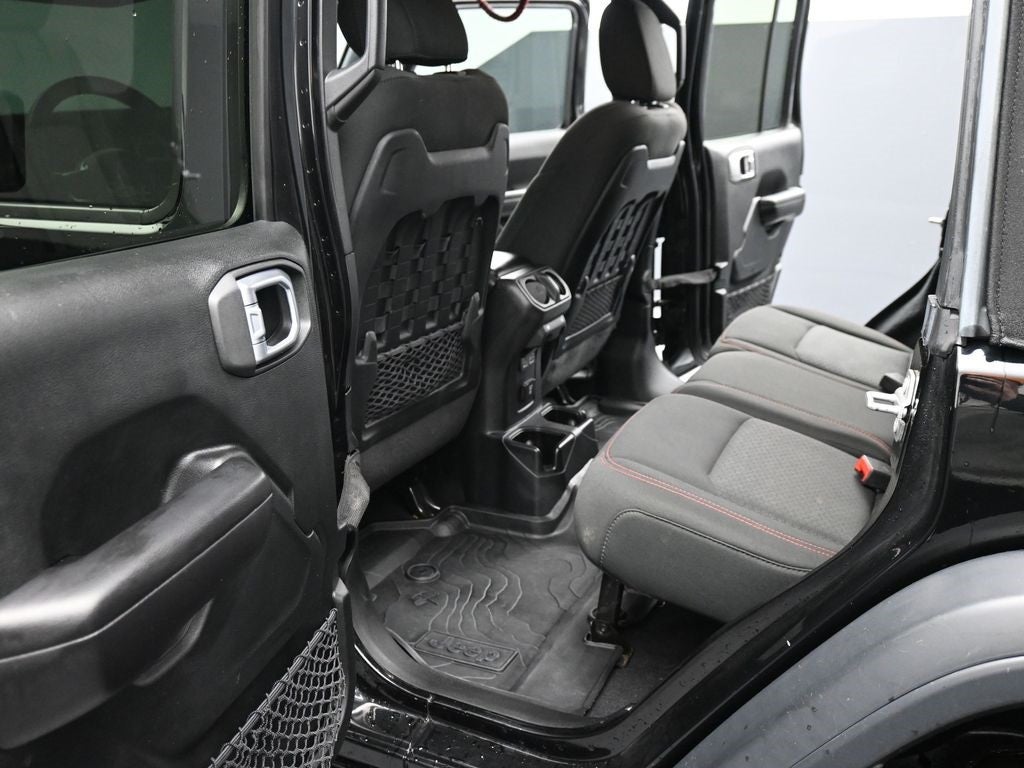 2020 Jeep Wrangler Unlimited Rubicon 6-speed