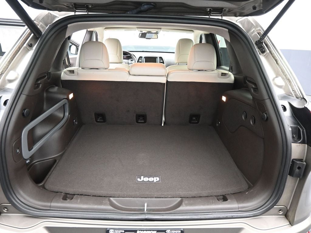 2017 Jeep Cherokee Overland