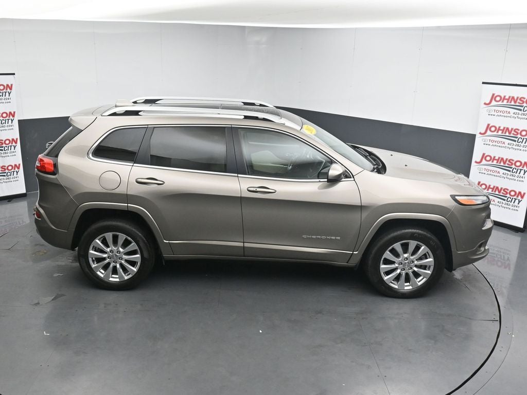 2017 Jeep Cherokee Overland