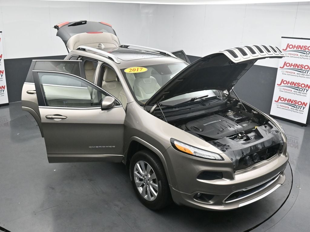 2017 Jeep Cherokee Overland