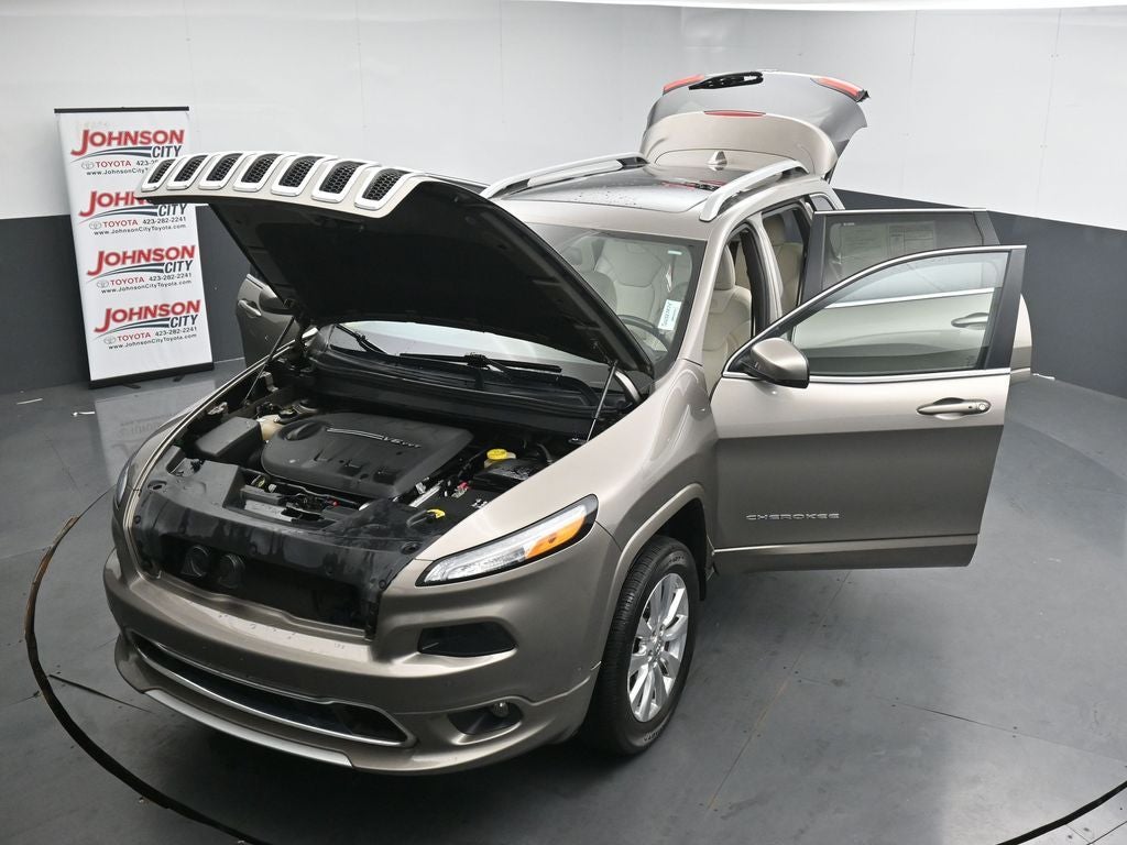 2017 Jeep Cherokee Overland