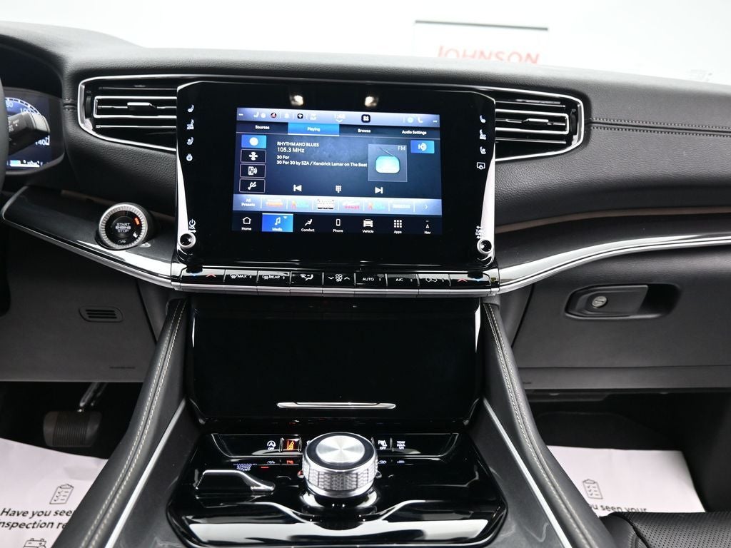 2024 Jeep Wagoneer Base