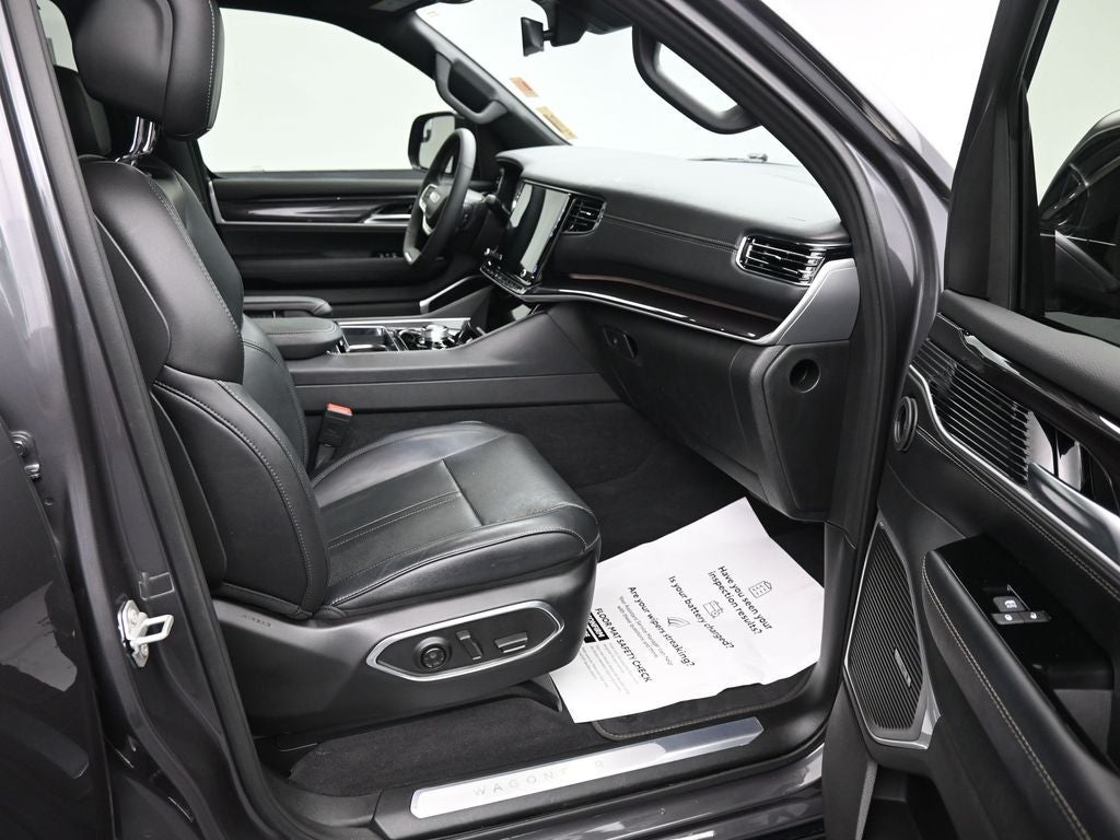 2024 Jeep Wagoneer Base