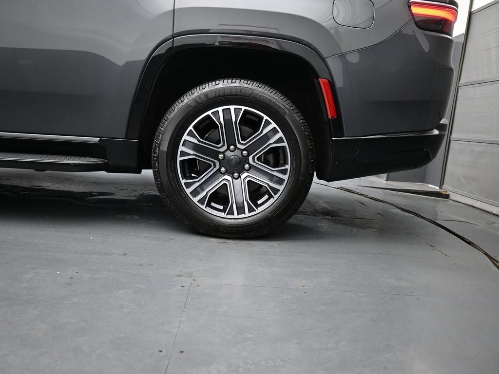 2024 Jeep Wagoneer Base