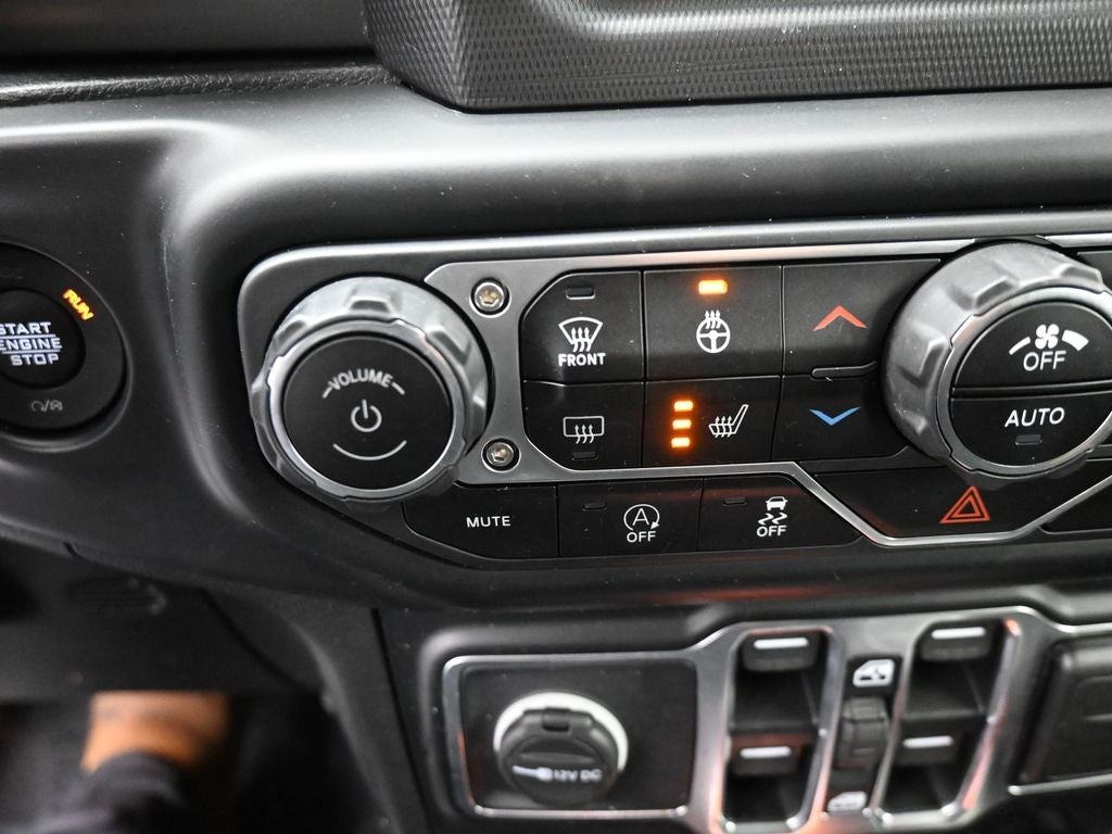 2022 Jeep Gladiator Sport