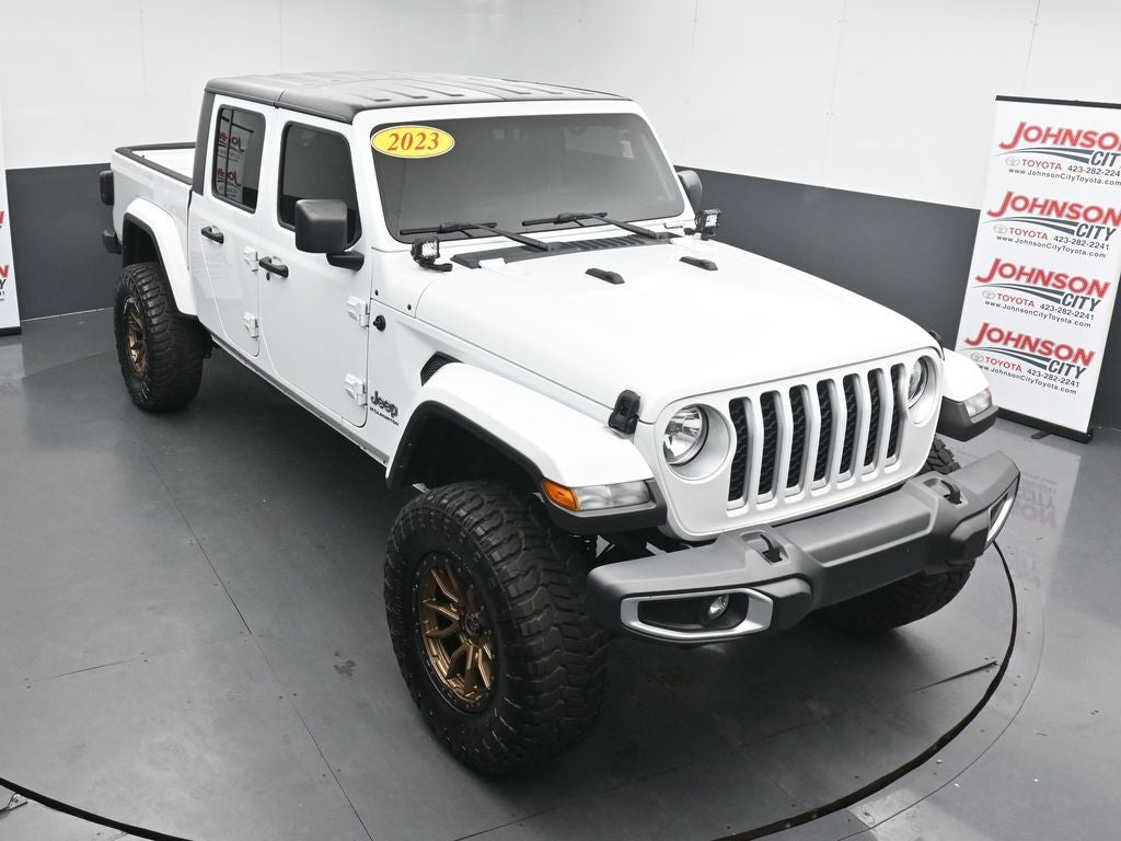 2023 Jeep Gladiator Overland