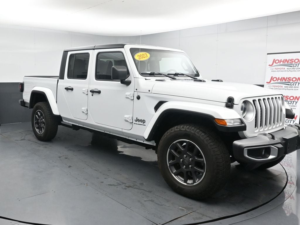2023 Jeep Gladiator Overland