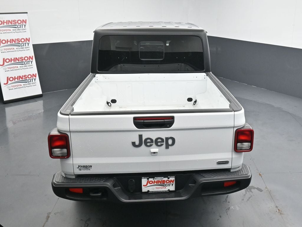 2023 Jeep Gladiator Overland