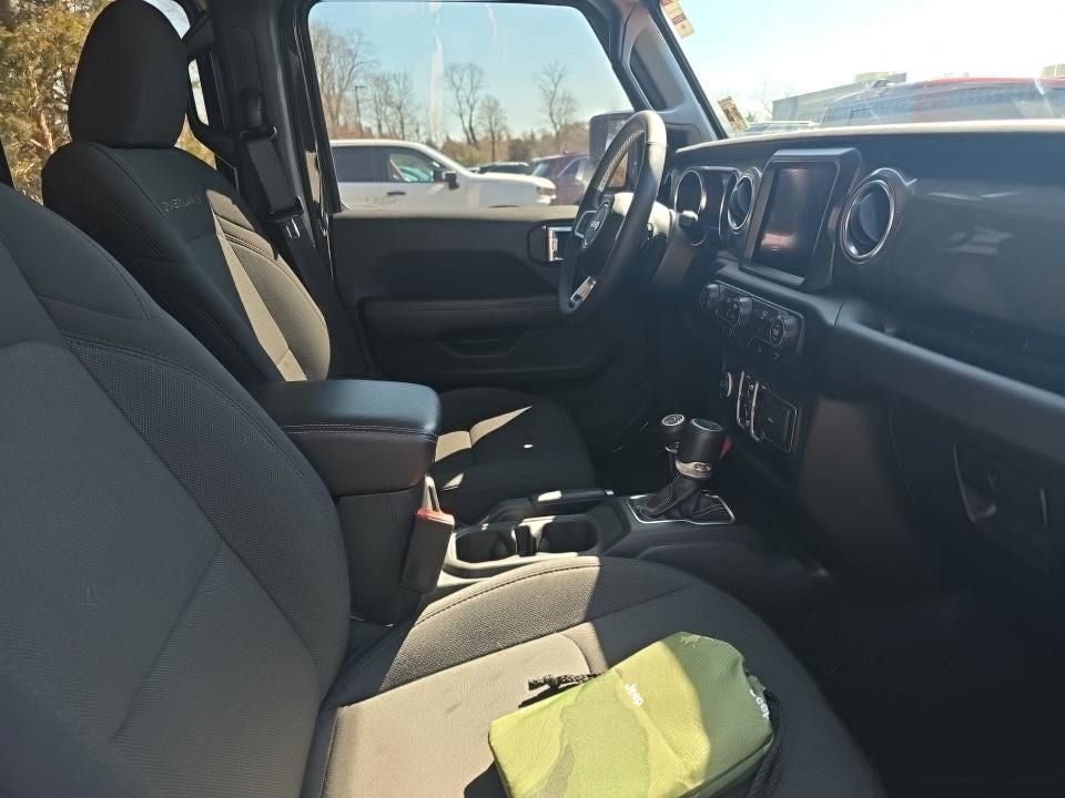 2023 Jeep Gladiator Overland