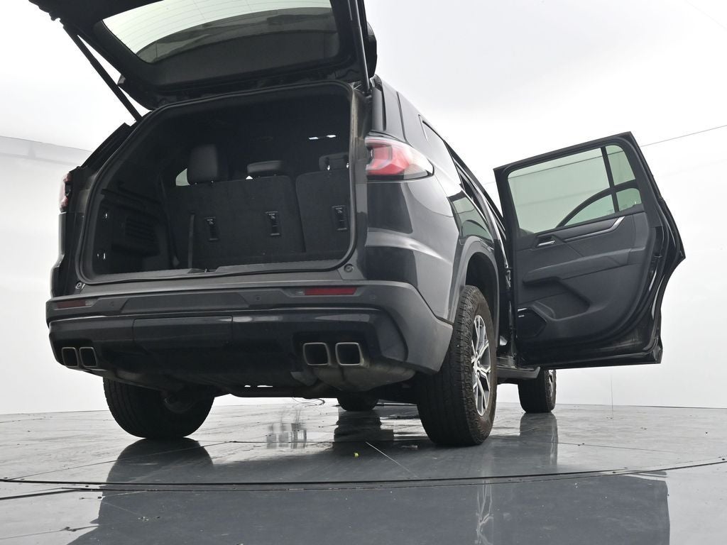 2024 GMC Acadia AT4