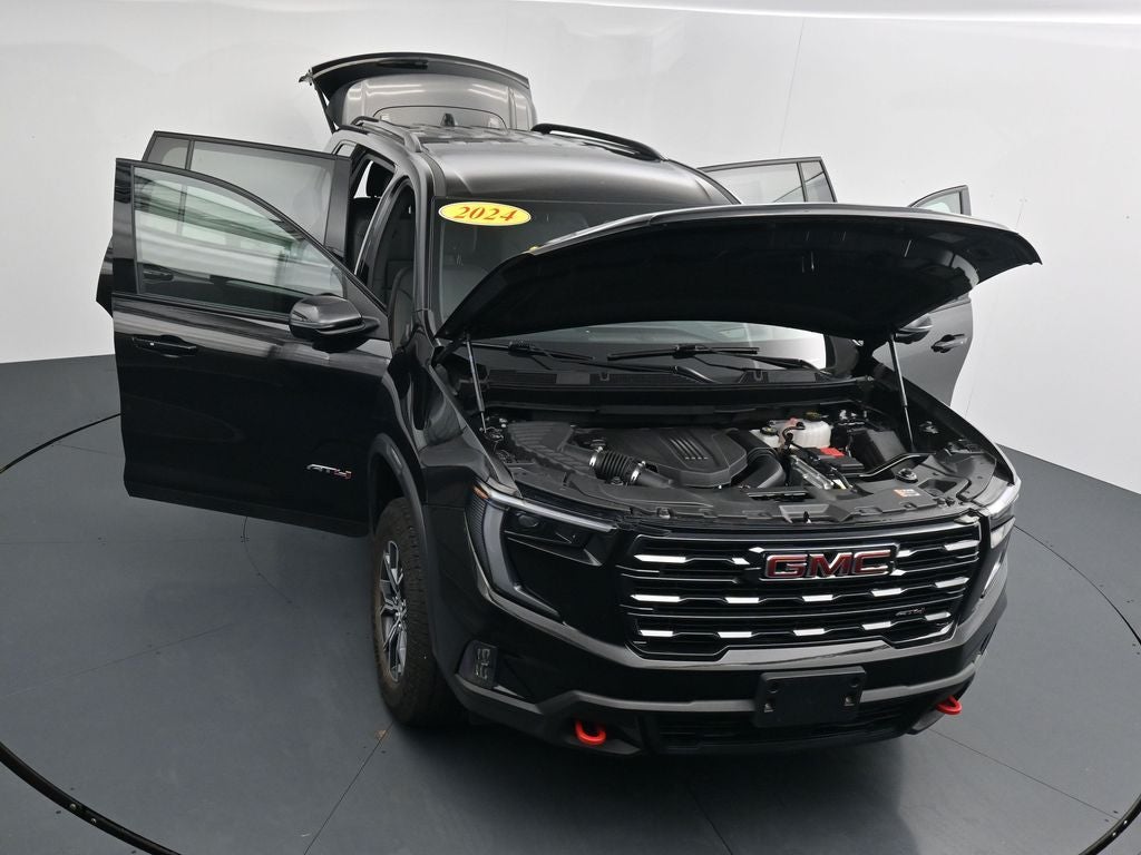 2024 GMC Acadia AT4