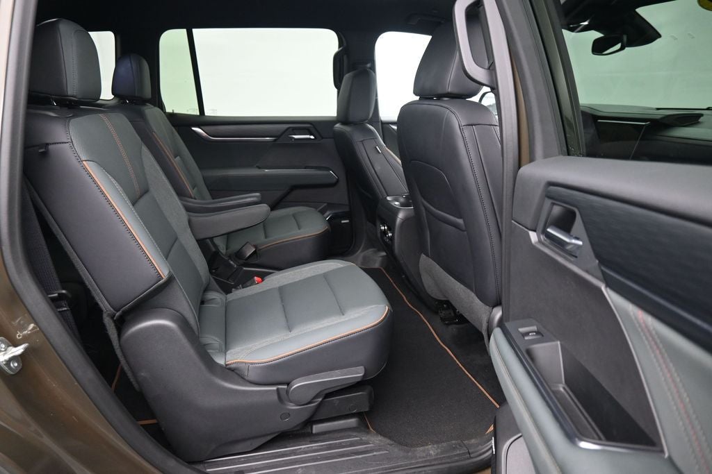 2025 GMC Acadia AT4