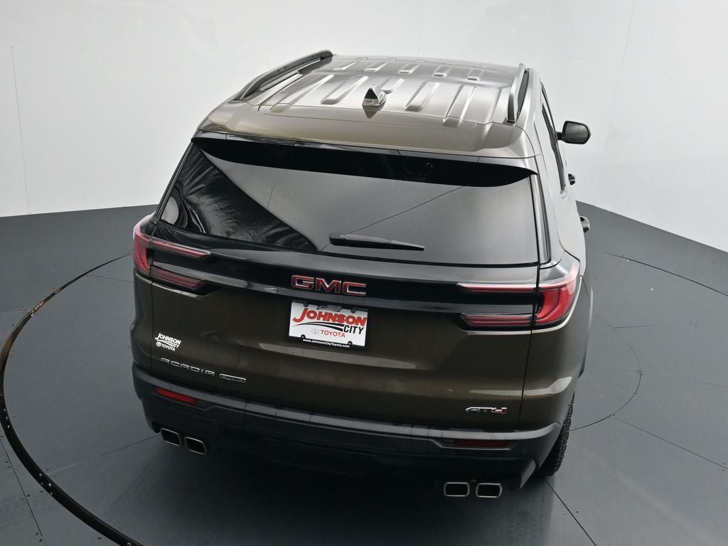 2025 GMC Acadia AT4