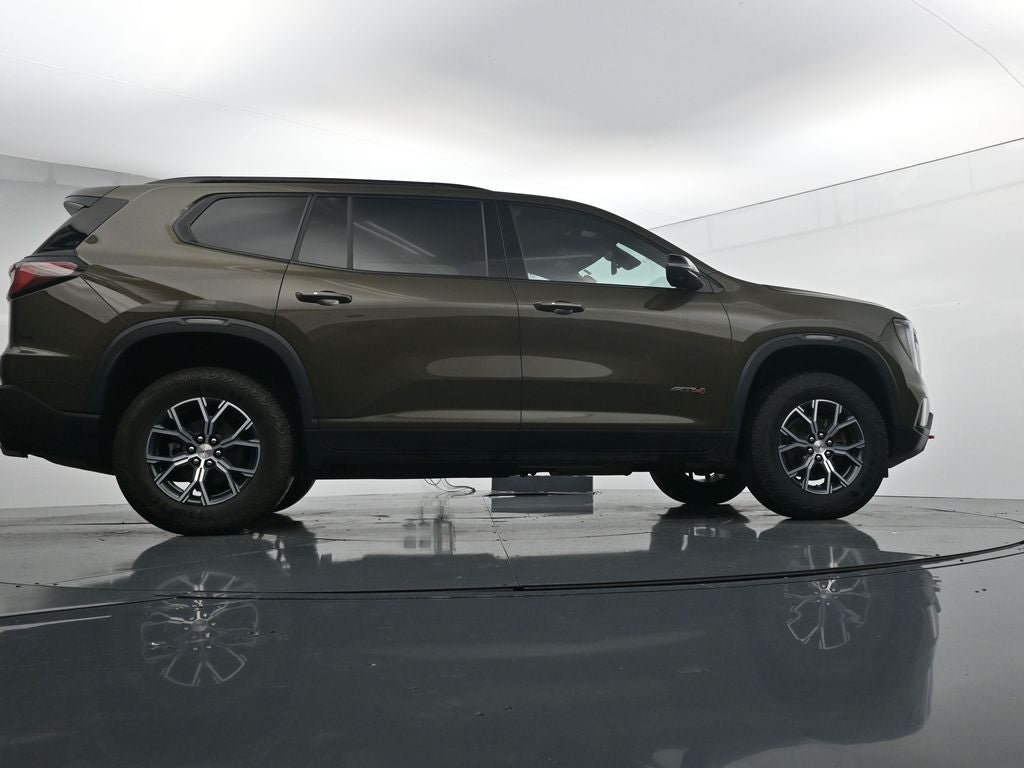 2025 GMC Acadia AT4