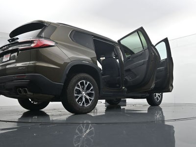 2025 GMC Acadia AT4
