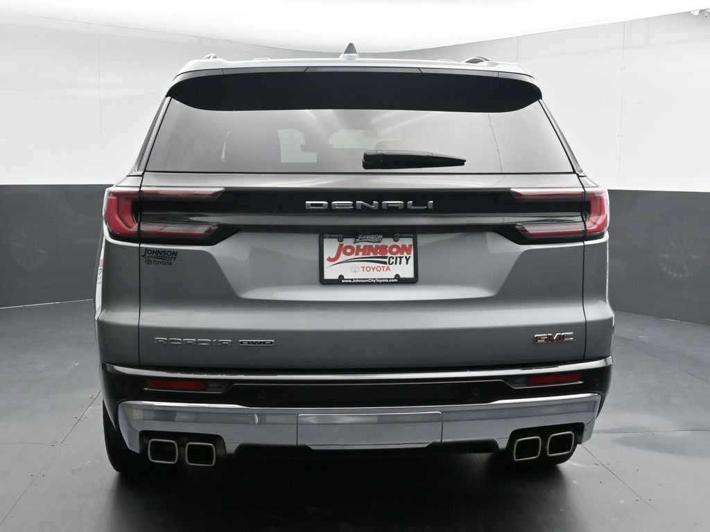 2024 GMC Acadia Denali