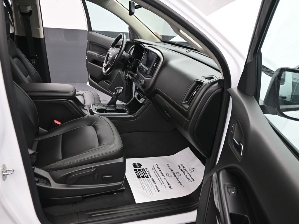 2022 GMC Canyon AT4 w/Leather