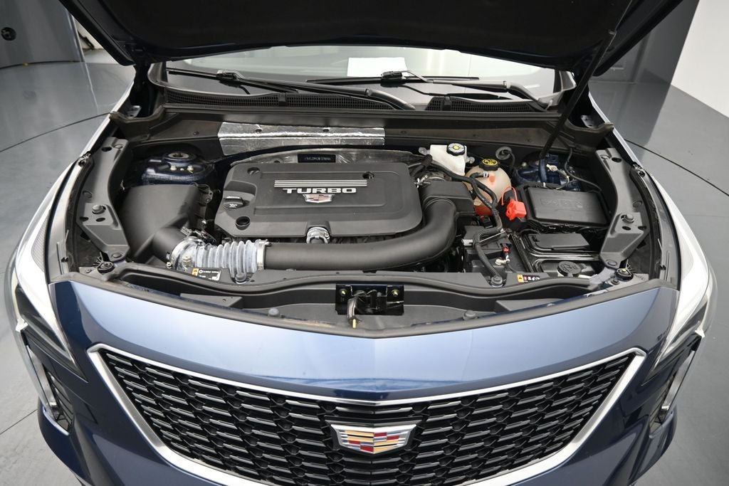 2021 Cadillac XT4 Premium Luxury
