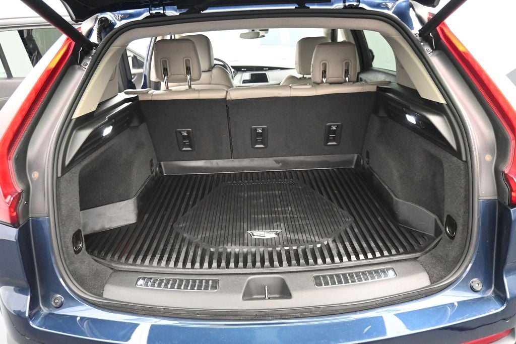 2021 Cadillac XT4 Premium Luxury
