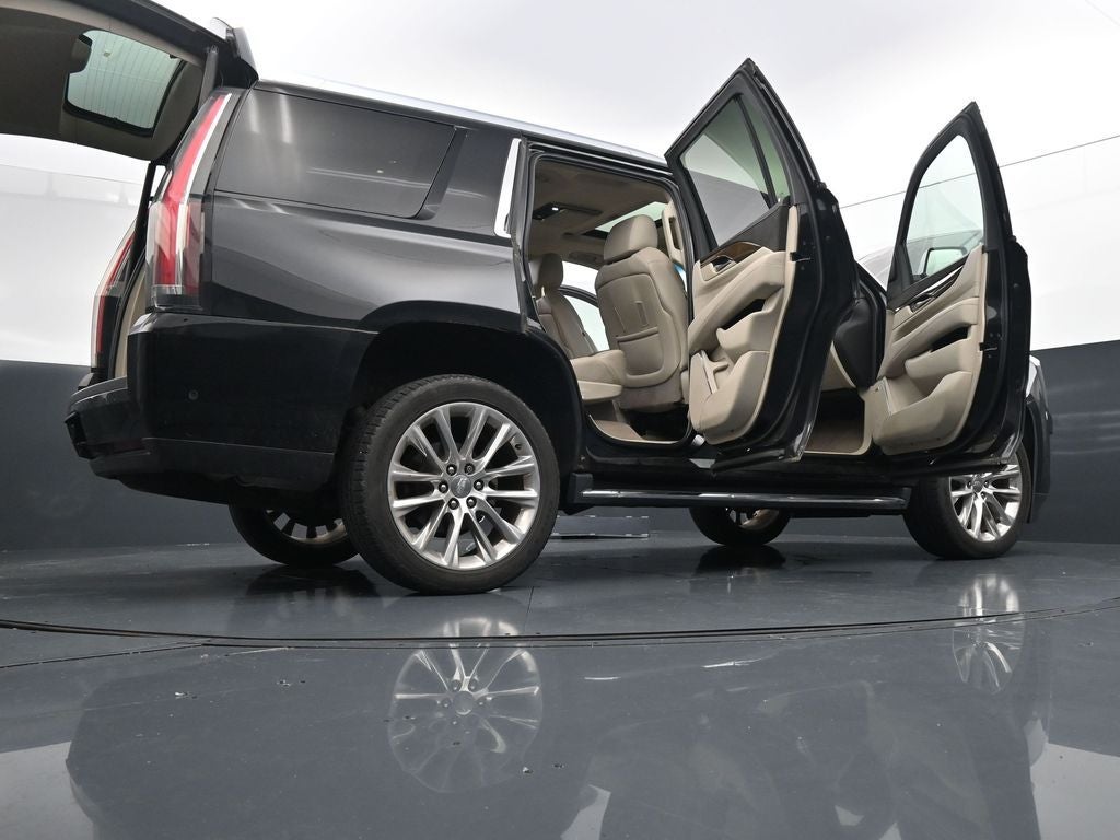 2018 Cadillac Escalade Luxury