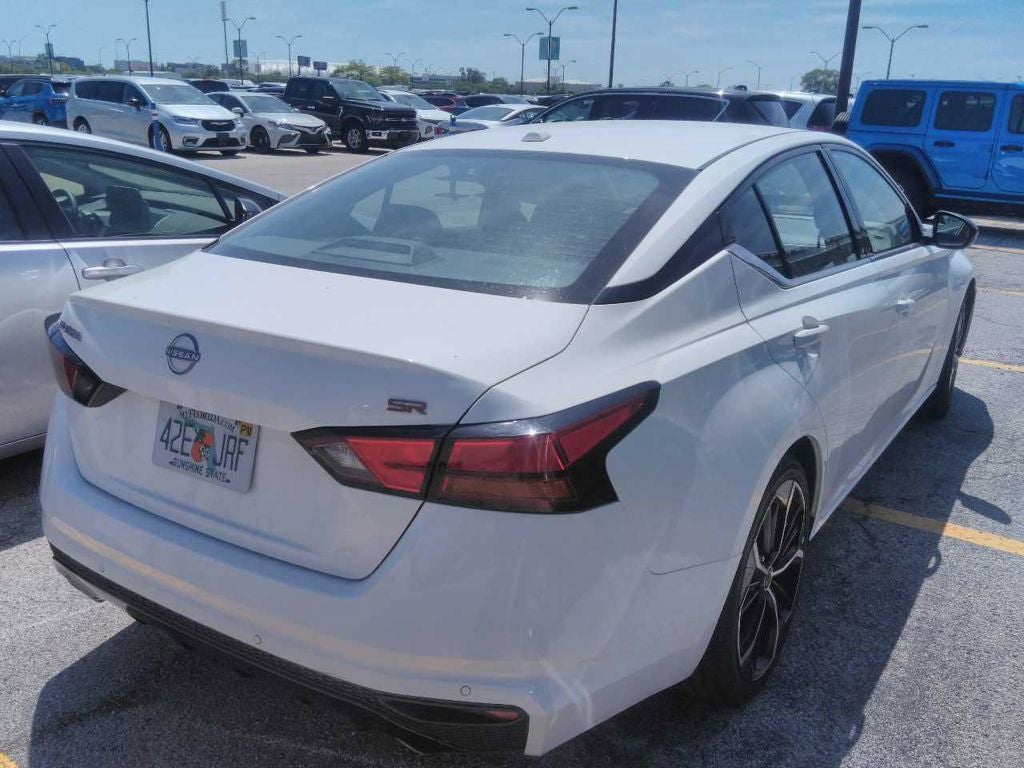 2024 Nissan Altima's photo