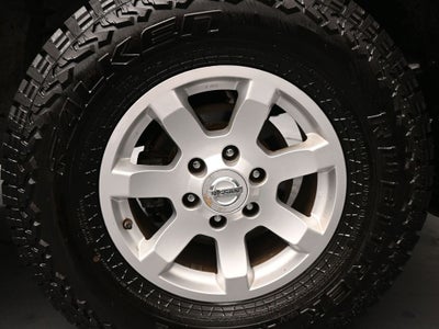 2004 Nissan Titan LE