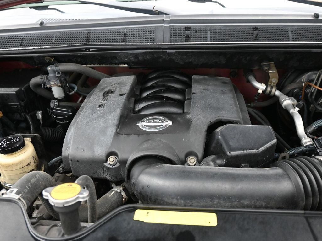 2004 Nissan Titan LE