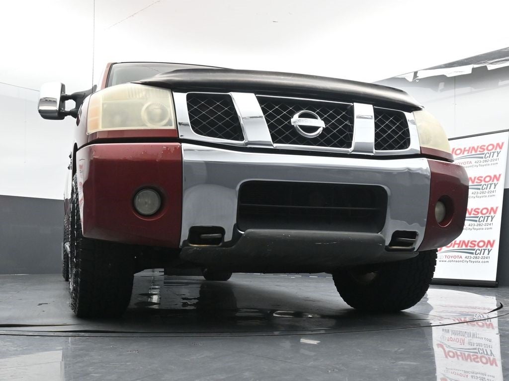 2004 Nissan Titan LE