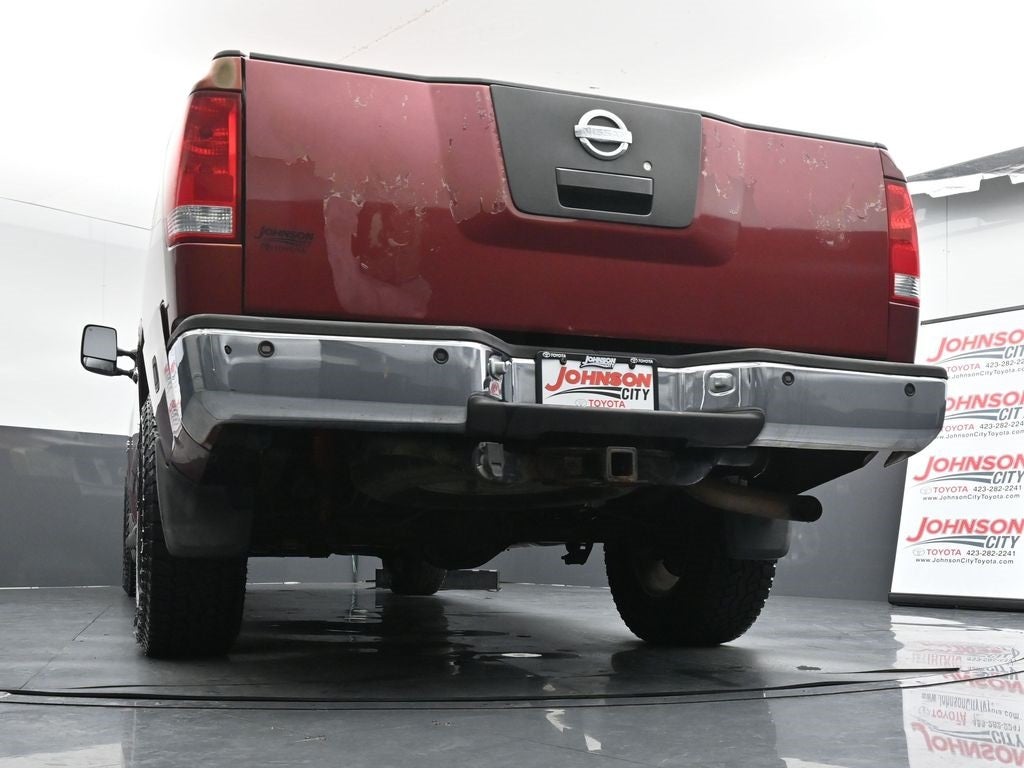 2004 Nissan Titan LE