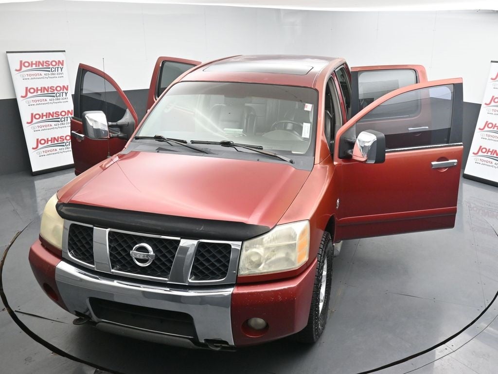 2004 Nissan Titan LE
