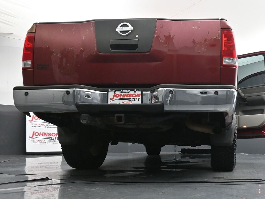 2004 Nissan Titan LE