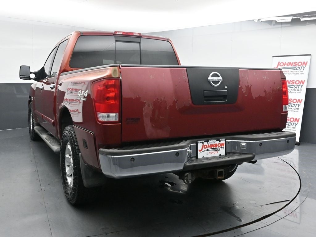 2004 Nissan Titan LE