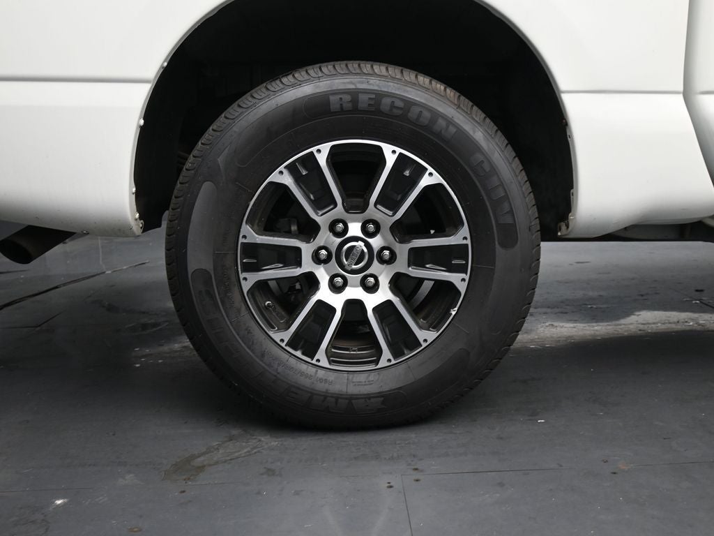 2022 Nissan Titan SV