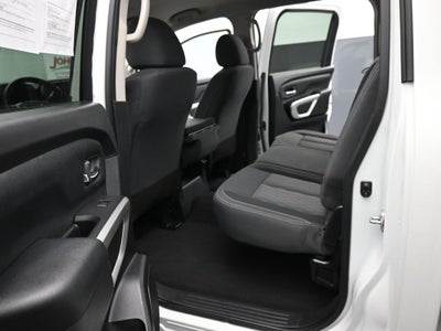 2022 Nissan Titan SV