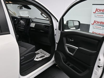 2022 Nissan Titan SV