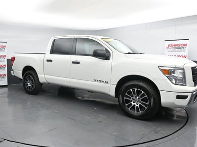 2022 Nissan Titan SV