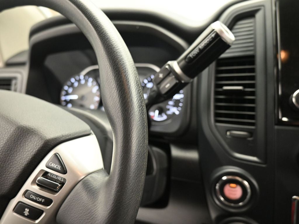 2022 Nissan Titan SV