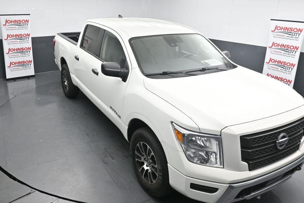 2022 Nissan Titan SV