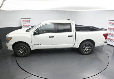 2022 Nissan Titan SV
