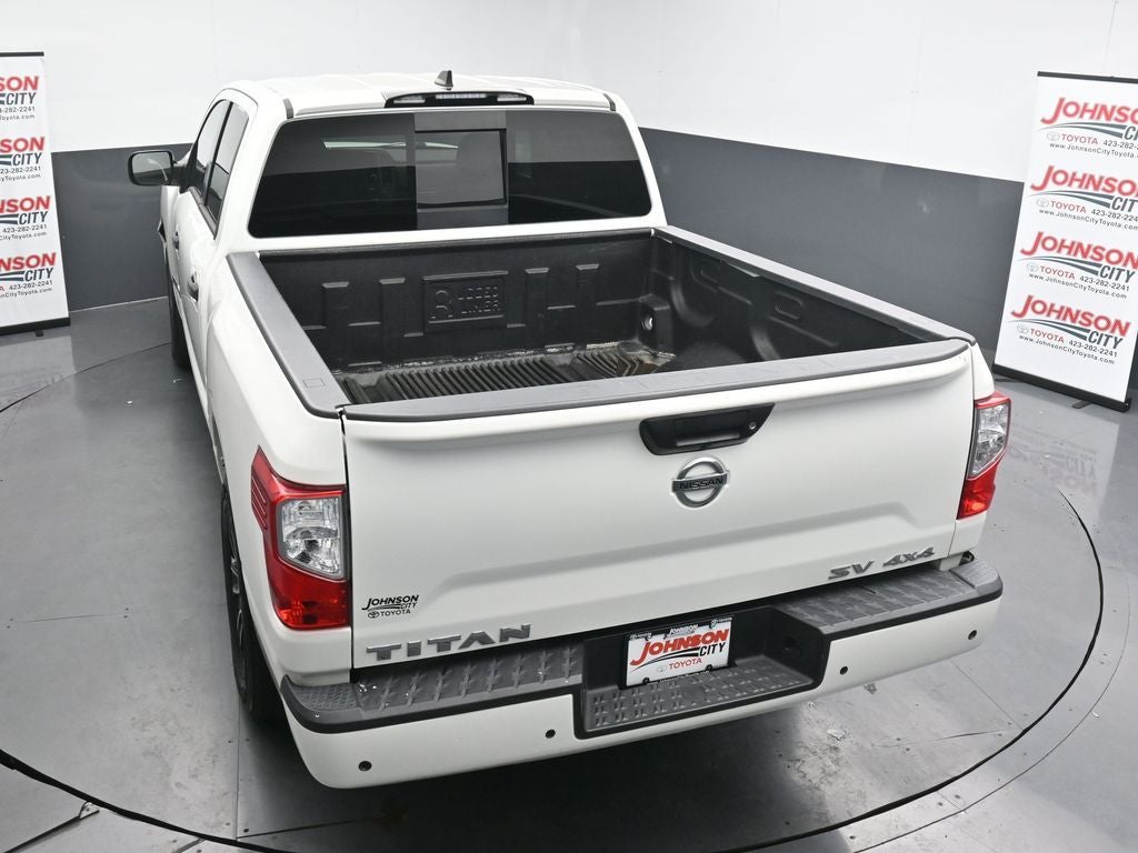 2022 Nissan Titan SV
