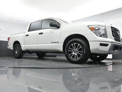 2022 Nissan Titan SV
