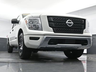 2022 Nissan Titan SV