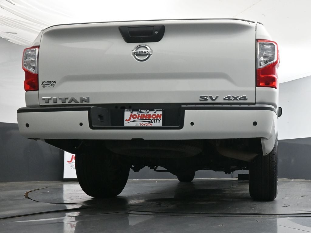 2022 Nissan Titan SV