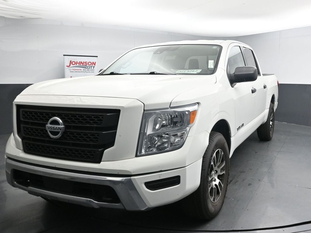 2022 Nissan Titan SV