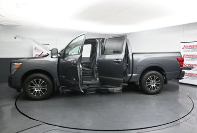 2021 Nissan Titan SV